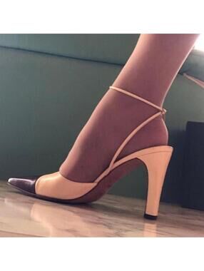 Chanel brown & cream leather slingback heels #luxury #heels